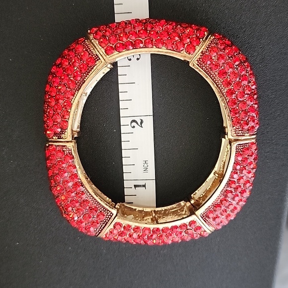 Statement Red Crystal Bangle Stretch Bracelet - Picture 6 of 7